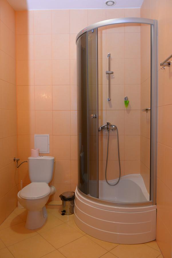 Hotel Pod Debami Terespol Exterior foto
